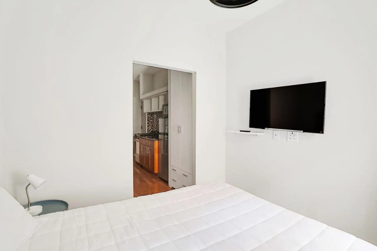 Apartment 799: Hells Kitchen New York