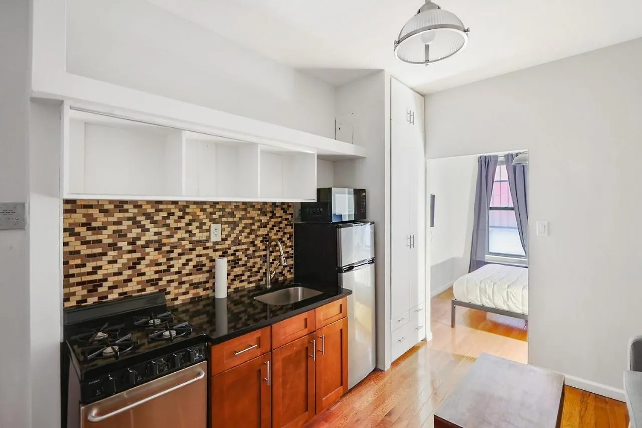 Apartment 799: Hells Kitchen New York United States